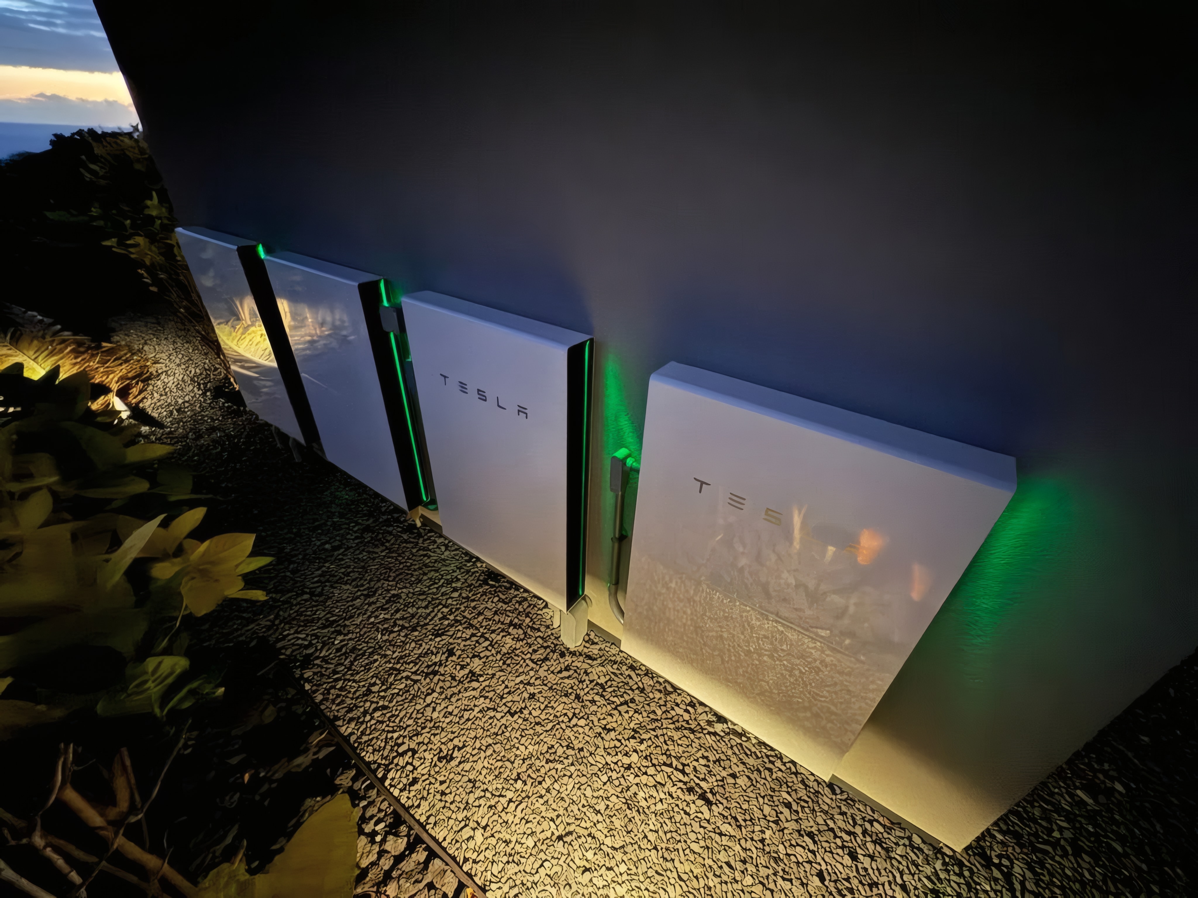 Tesla Powerwall 3 solar battery